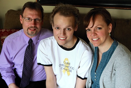 Rob, Zach and Laura Sobiech, at home April 24. (Dave Hrbacek / The Catholic Spirit)