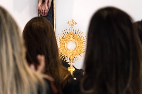 Eucharistic adoration