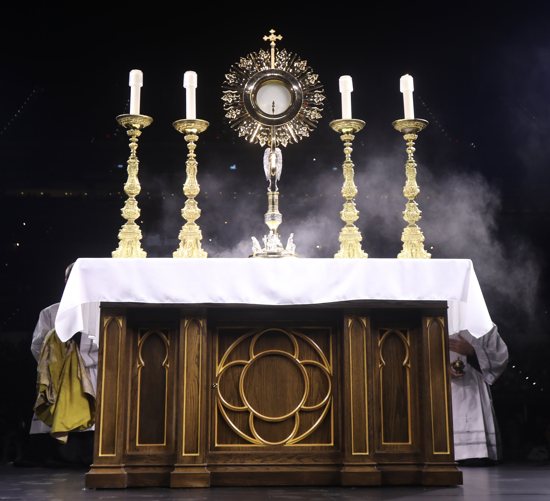 The monstrance is pictured during Eucharistic adoration at the July 18, 2024, second revival night of the National Eucharistic Congress at Lucas Oil Stadium in Indianapolis. 