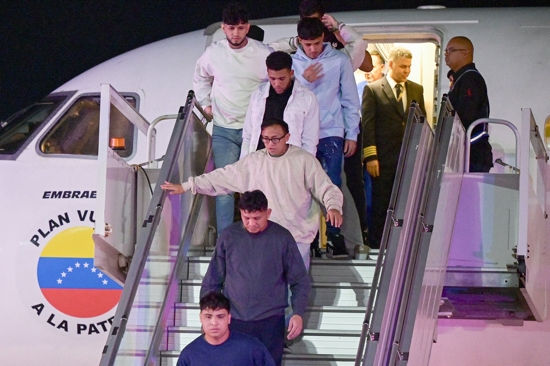 Venezuelan migrants arrive on a deportation flight from the U.S. at Simon Bolivar International airport in Maiquetia, Venezuela, Feb. 10, 2025. The U.S. Supreme Court on May 30, allowed the Trump administration to end deportation protections for more than 500,000 immigrants from Cuba, Haiti, Nicaragua, and Venezuela.