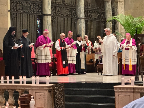 Archbishop Hebda leads interfaith prayer service in Minneapolis in wake of church shooting