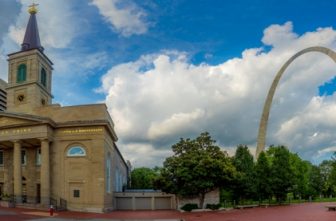 Old Cathedral The Basilica of Saint Louis and the Gateway Arch, St Louis, MO